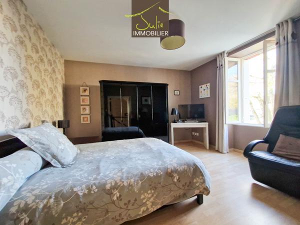 MAISON DE CARACTERE de 170m² PROCHE BRESSUIRE