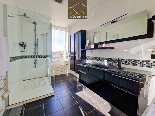 MAISON DE CARACTERE de 170m² PROCHE BRESSUIRE