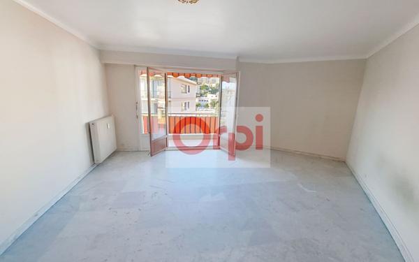 Appartement à louer    1 pièce • 37,70 m2 Saint-Laurent-du-Var