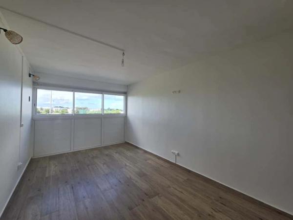 Appartement à louer 4 pièces, Le Raizet - Les Abymes