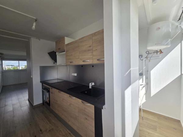 Appartement à louer 4 pièces, Le Raizet - Les Abymes