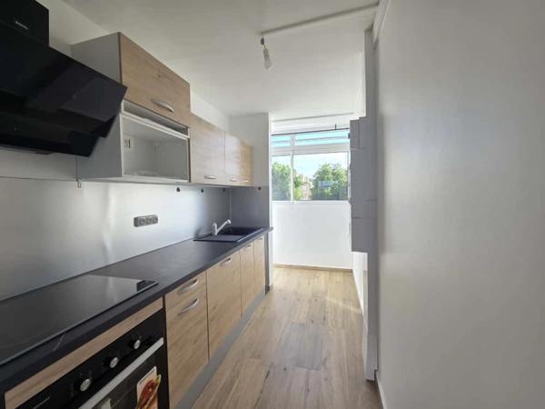 Appartement à louer 4 pièces, Le Raizet - Les Abymes