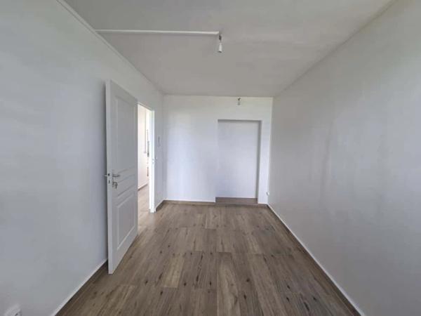 Appartement à louer 4 pièces, Le Raizet - Les Abymes