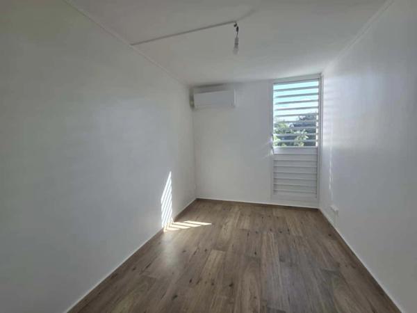 Appartement à louer 4 pièces, Le Raizet - Les Abymes