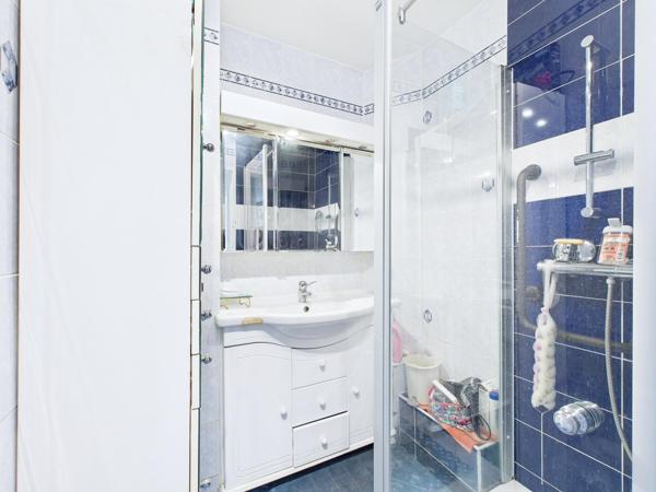 3 pièces à 4 min du Métro Léo Lagrange (ligne 7)