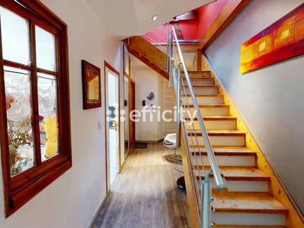 Maison 9 pièces - 160 m² Exclusivité efficity