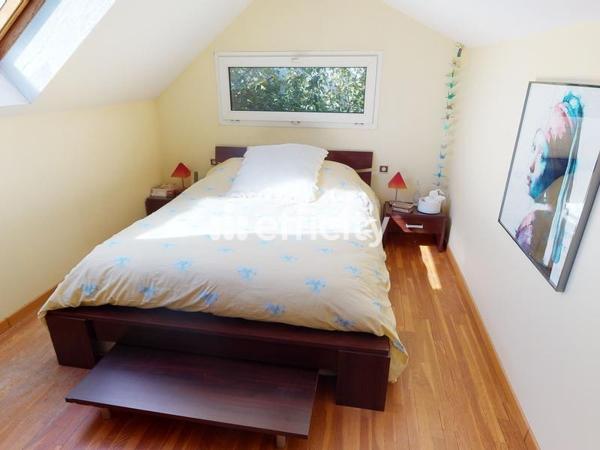 Maison 9 pièces - 160 m² Exclusivité efficity