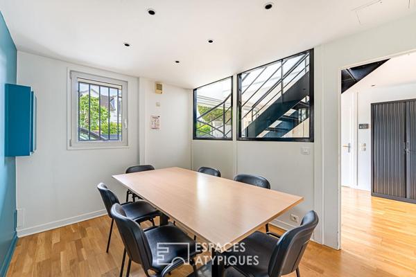Bureaux transformables en maison-loft d’habitation avec toit-terrasse