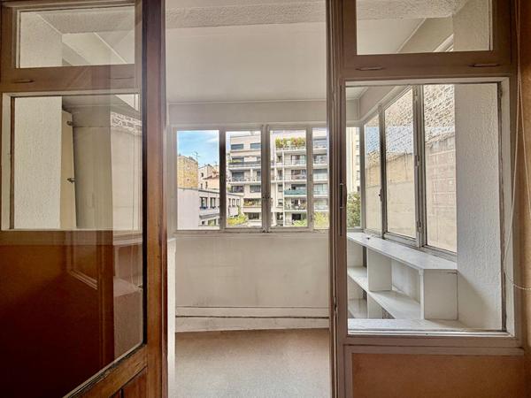 EXCLUSIVITÉ: 4 pièces lumineux à fort potentiel avec loggia ? Avenue recherchée