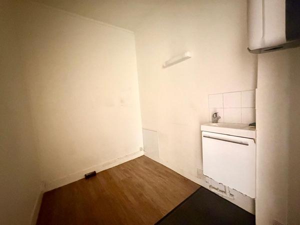 EXCLUSIVITÉ: 4 pièces lumineux à fort potentiel avec loggia ? Avenue recherchée