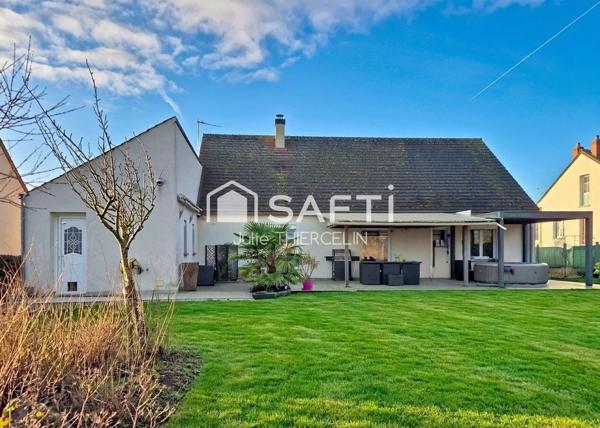 Maison familiale récente de 3 chambres avec garage et dépendance