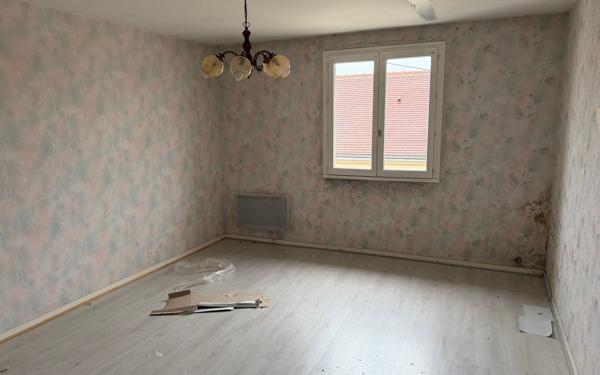 Maison à vendre    5 pièces • 221 m2 Mamers