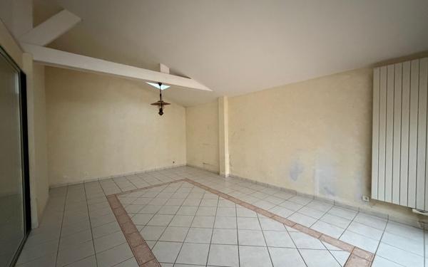 Maison à vendre    5 pièces • 221 m2 Mamers