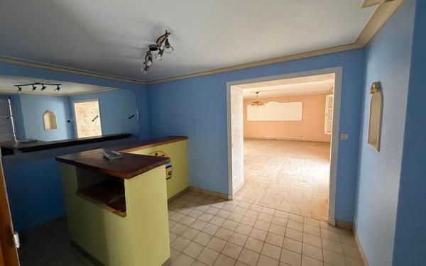 Maison à vendre    5 pièces • 221 m2 Mamers