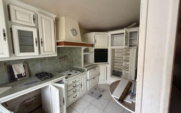 Maison à vendre    5 pièces • 221 m2 Mamers