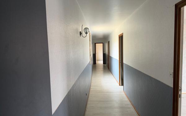 Maison à vendre    5 pièces • 221 m2 Mamers