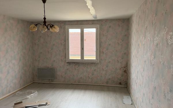 Maison à vendre    5 pièces • 221 m2 Mamers