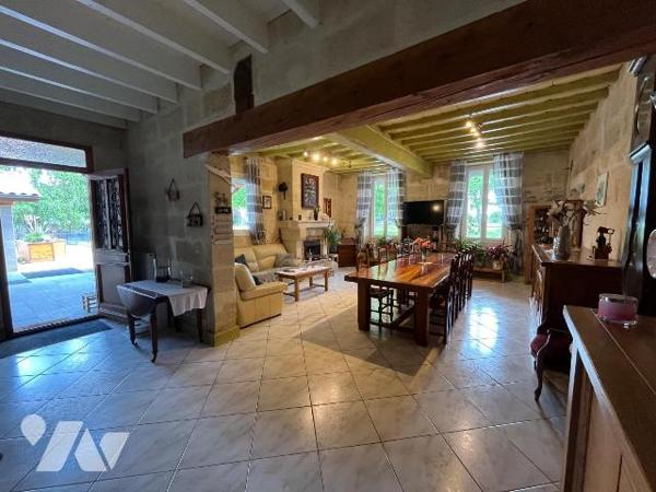 PROPRIETE A VENDRE  à 20 min de LIBOURNE (33500) et de SAINT ANDRE DE CUBZAC (33240) en Gironde...