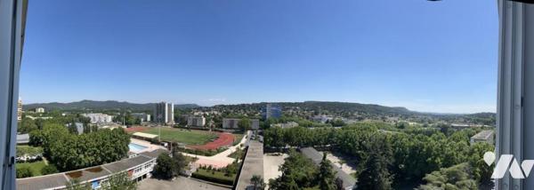 BEL APPARTEMENT T5 BAGNOLS SUR CEZE