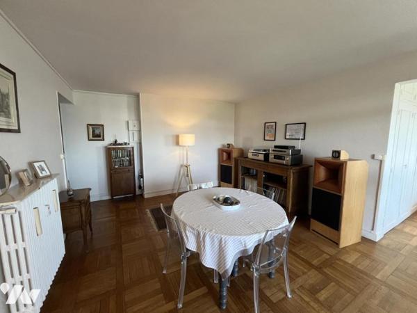 BEL APPARTEMENT T5 BAGNOLS SUR CEZE