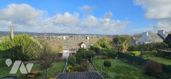 Maison de ville avec 4 chambre (possibilité 6) -  garage et jardin