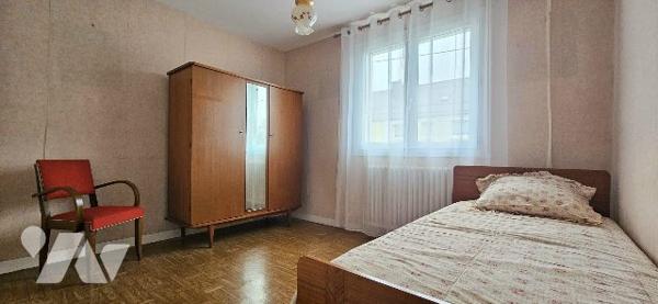 Maison de ville avec 4 chambre (possibilité 6) -  garage et jardin