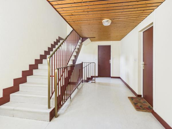 Studio lumineux avec balcon, cave et parking, proche mer et commerces