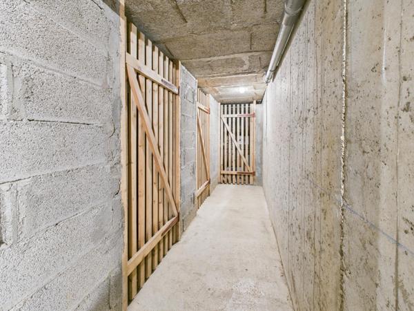 Studio lumineux avec balcon, cave et parking, proche mer et commerces