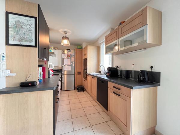 Appartement T4 Dernier étage 90 m² terrasse 45m² + box