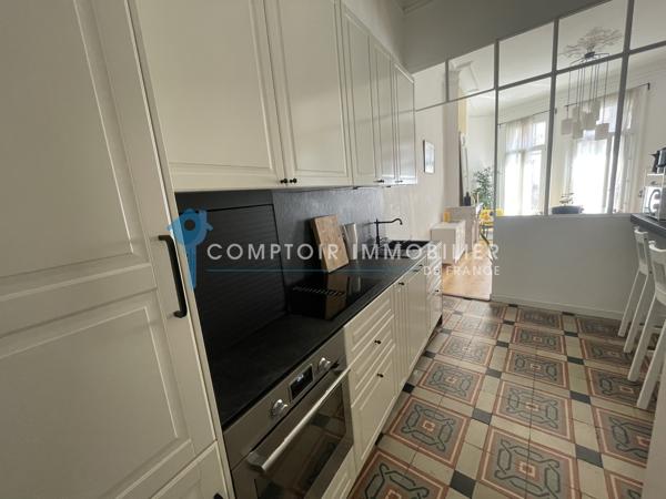 Appartement
                                                                                                                                                                                                                                                                                                                        4 pièce(s)                                                                                                                                                                                                          3 chambre(s)                                                                                                                                                                                                          145  m²