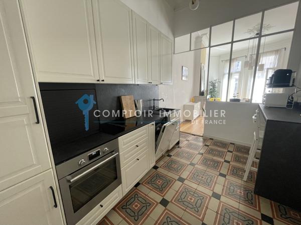 Appartement
                                                                                                                                                                                                                                                                                                                        4 pièce(s)                                                                                                                                                                                                          3 chambre(s)                                                                                                                                                                                                          145  m²