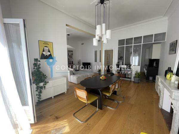 Appartement
                                                                                                                                                                                                                                                                                                                        4 pièce(s)                                                                                                                                                                                                          3 chambre(s)                                                                                                                                                                                                          145  m²