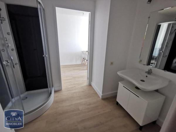 Appartement à louer 2 pièces 31.6m² Nîmes (30000)