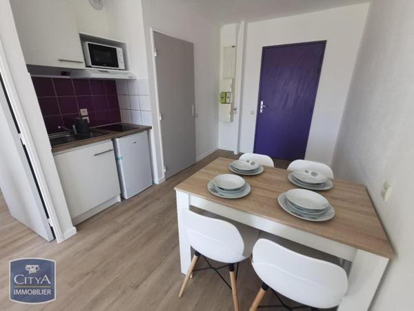 Appartement à louer 2 pièces 31.6m² Nîmes (30000)