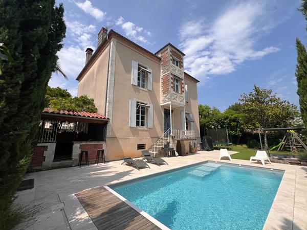 Vente Demeure de Prestige244 m² - 8 Pièces - MONT DE MARSAN (40000)