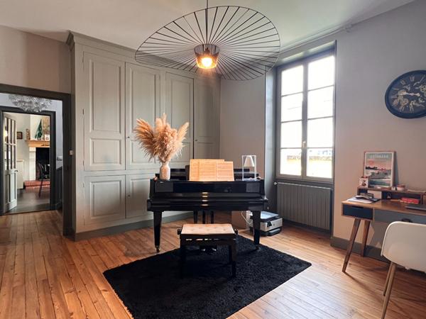 Vente Demeure de Prestige244 m² - 8 Pièces - MONT DE MARSAN (40000)