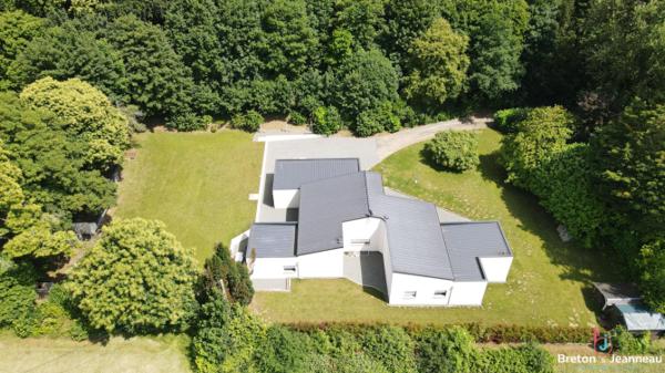 Contemporaine EXCEPTIONNELLE de 249 m² à Louvigné du Désert