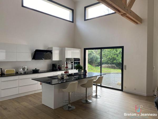 Contemporaine EXCEPTIONNELLE de 249 m² à Louvigné du Désert