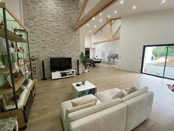 Contemporaine EXCEPTIONNELLE de 249 m² à Louvigné du Désert