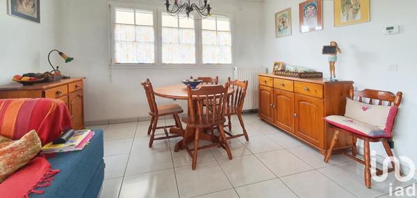 Maison 6 pièces de 161 m² à Magny-le-Hongre (77700)