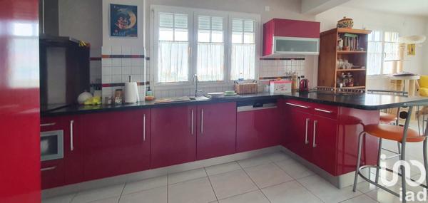 Maison 6 pièces de 161 m² à Magny-le-Hongre (77700)