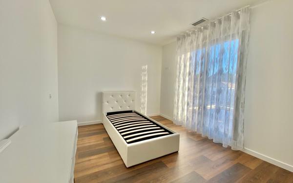 Maison à vendre    6 pièces •  Beauvoisin