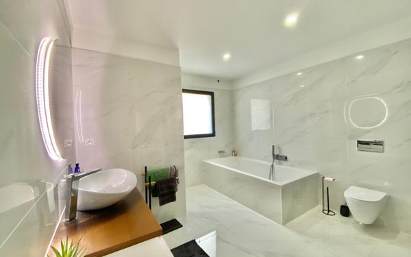 Maison à vendre    6 pièces •  Beauvoisin