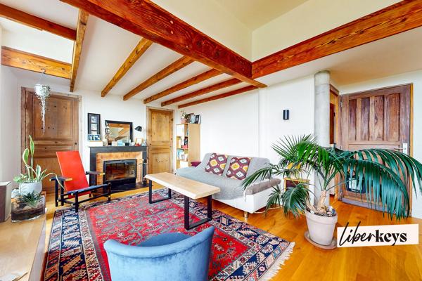 Duplex de charme de 87 m² – Dernier étage d'une maison bourgeoise – Terrasse tropézienne