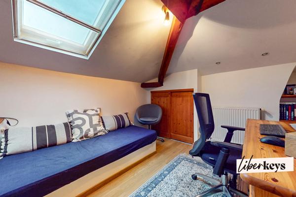 Duplex de charme de 87 m² – Dernier étage d'une maison bourgeoise – Terrasse tropézienne
