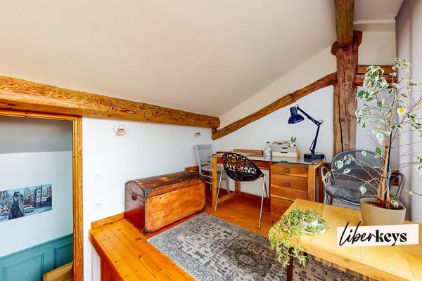 Duplex de charme de 87 m² – Dernier étage d'une maison bourgeoise – Terrasse tropézienne