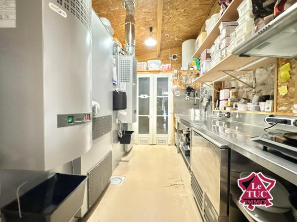 Ensemble immobilier au coeur d'un village médiéval. Penne-d'Agenais (47140)