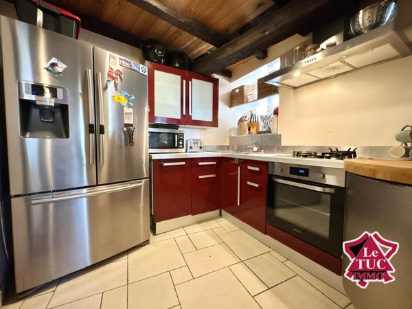 Ensemble immobilier au coeur d'un village médiéval. Penne-d'Agenais (47140)