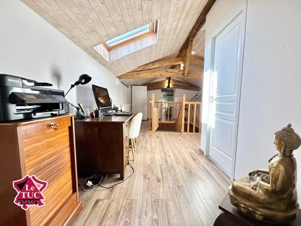 Ensemble immobilier au coeur d'un village médiéval. Penne-d'Agenais (47140)