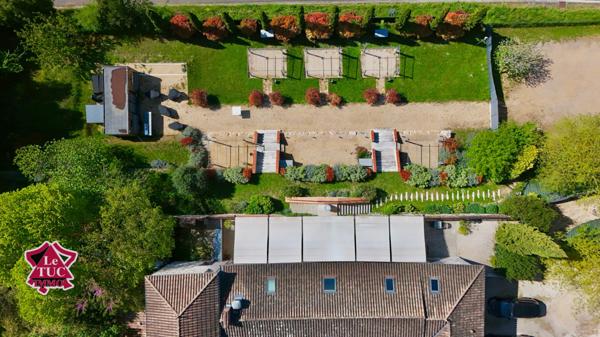 Ensemble immobilier au coeur d'un village médiéval. Penne-d'Agenais (47140)